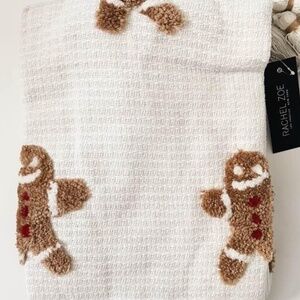 Gingerbread pillows and blanket